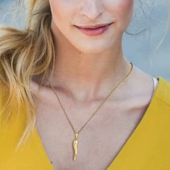 ICEEX Italian Horn Pendant Necklace -Iceex H14e43b2947ef4bf69aa731128bae4b49h