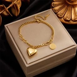 ICEEX 18k Gold Brass Heart Bracelet