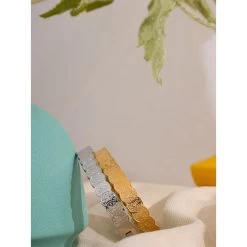 ICEEX 18k Gold Wafaa Bangle -Iceex S6149e23b98b443e8a5536fa2c19c0ffcw 797e3d0a 0239 403b 8b84 ab94a20e4894