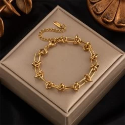 ICEEX 18k Gold Barbed Bracelet
