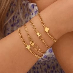 ICEEX 18k Gold Love Hand Bracelet -Iceex Sa2956a6b6e9f46d59bf71395fdd1c3adf 63403c39 183c 4a60 afd1 4f4a46408226
