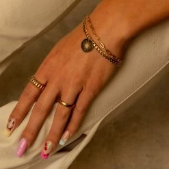 ICEEX Women El Classic Ring -Iceex untitled 0095copy 1000x 01d7138b efc4 40f6 a22f 94a7be32a12a